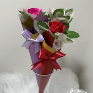 Rožė (kompozicija popieriuje)